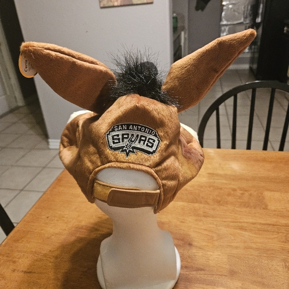 San Antonio Spurs coyote cap..by Curto Toy ..adjustable - Picture 3 of 6